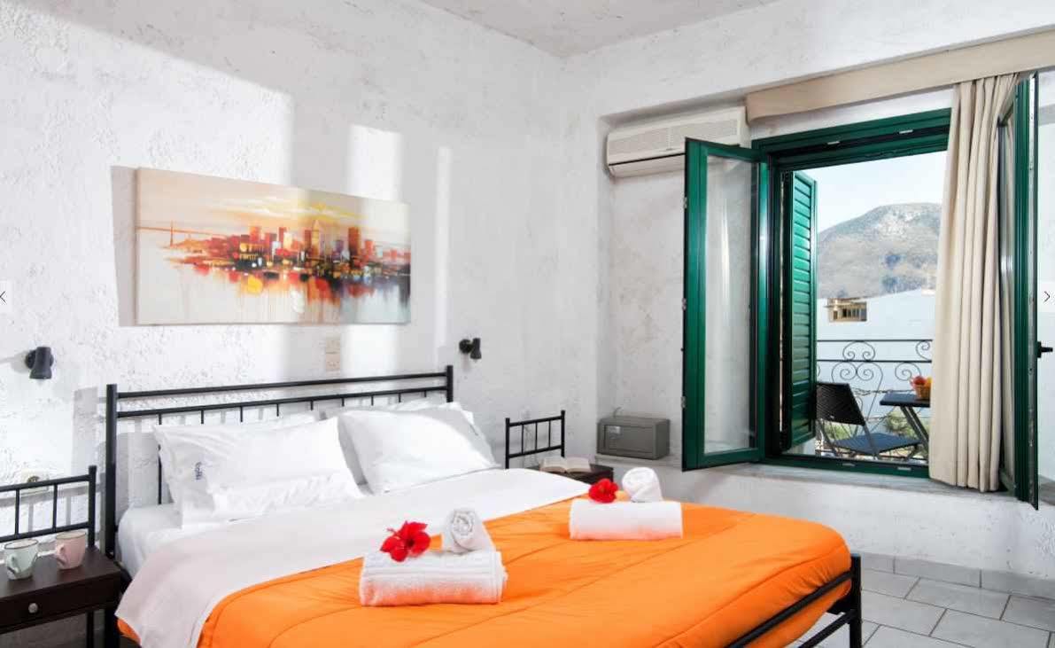 Erofili 3*